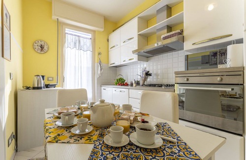 Macchino Apartment | Lovely apartment for 6 people with A/C, WIFI, TV, terrace and pets allowed