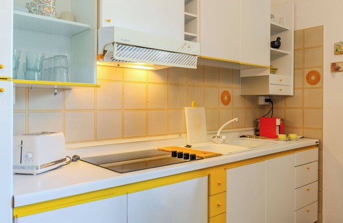 Colico Piano Apartment | Lovely apartment for 4 people with WIFI, A/C, TV and balcony