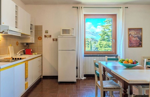 Colico Piano Apartment | Lovely apartment for 4 people with WIFI, A/C, TV and balcony