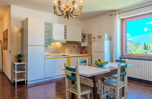 Colico Piano Apartment | Lovely apartment for 4 people with WIFI, A/C, TV and balcony