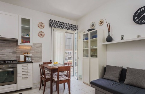 Viareggio Apartment | Lovely apartment for 5 people with A/C, TV and terrace