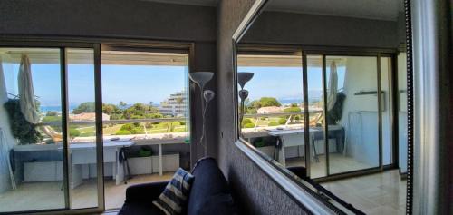Villeneuve Loubet Beach Apartment | Lovely apartment in Marina Baie des Anges- Baronnet - Sew view, free parking spaces on site, restaurants, beach, supermarket