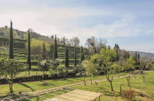 Arlia Apartment | Lovely apartment in Fivizzano with WiFi