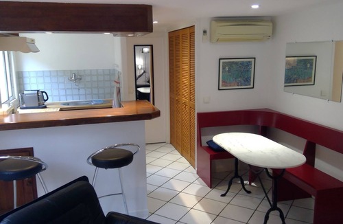 Saint-Sylvestre Apartment | Lovely garden studio in a villa in Nice