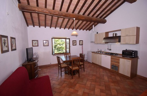 Ponte di Gabbiano Apartment | Lovely apartment for 3 guests with pool, A/C, WIFI, TV and pets allowed, close to Siena