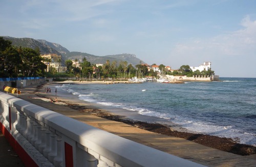 Beaulieu-sur-Mer Apartment | Lovely Studio, Terrace overlooking garden, WIFI, Air conditioning, Shops nearby, Beach 7 mns.