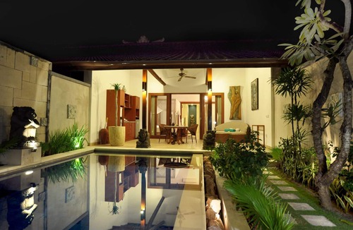 Mangsit Villa | Lovely Villa with a private pool