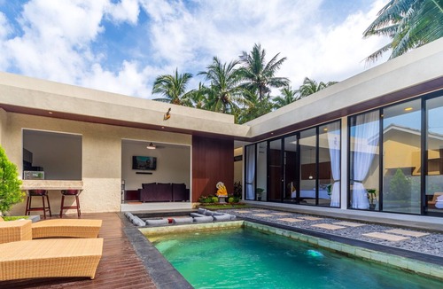 Kaliasem Villa | Lovina stylish 2BR pool villa with free breakfast!