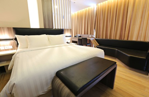 Jambi Hotel | Luminor Hotel Jambi Kebun Jeruk by WH