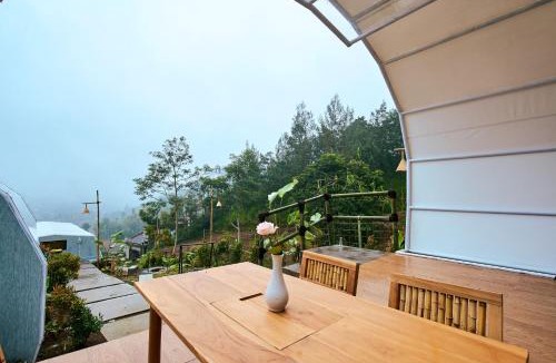 Selo Hotel | Luxcamp Selo - Merapi View by Horison