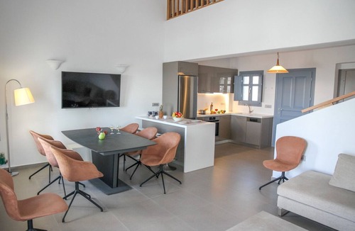 Pyrgos House | Luxe Maroussi Villas