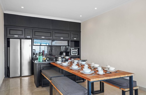 Tanjungbenoa Villa | Luxe Ocean View Family Home Private Pool, Garden + Big Kitchen 13 beaches nearby