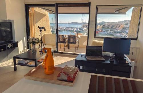 Port Cogolin Apartment | Luxe Penthouse Les Pieds dans l’eau Saint-Tropez 4