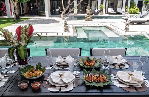 Sunset Road Villa | Luxevacay Anaya Manis Villa lvid3