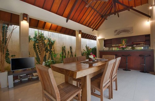 Sunset Road Villa | Luxurious 3 Master Bedroom Villa with Pool in Seminyak - Villa Bhakti Bali