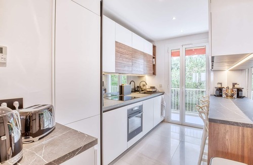 Cagnes-sur-Mer Apartment | Luxurious 3BR apartment with stunning sea views, pool, tennis & prime location