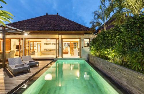 Sunset Road Villa | Luxurious and Cozy King Beds, Pool, closed living room
