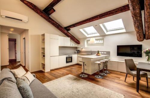 Washington Apartment | Luxurious Apartment in Milan