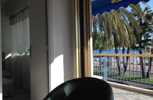 Cros-de-Cagnes Apartment | Luxurious Appt 2P - Terrace on the sea - Parking - Wifi - HIPPODROME