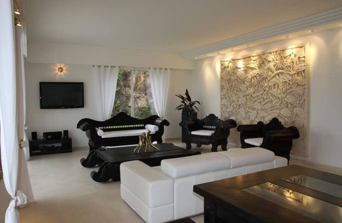 Gairaut Villa | Luxurious contemporary villa magnificent sea view