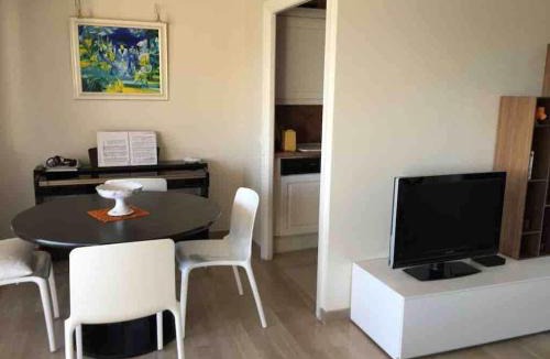 Juan-les-Pins Apartment | Luxurious large 2 rooms with panoramic sea view, AC