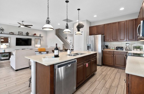 Kissimmee House | Luxurious Orlando Kissimmee Mansion for Work Remote or Family Gatherings
