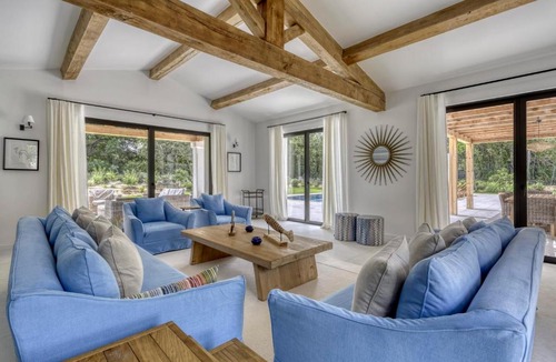 Saint-Tropez Villa | Luxurious Villa facing the Baie des Canebiers
