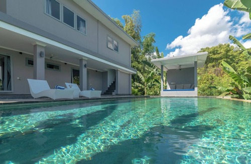 Temukus Villa | Luxury 2 Bedroom Villa near Lovina, Bali