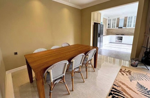 Batam Villa | Luxury 4 Br Villa Orchard Park