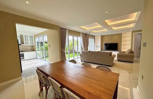 Batam Villa | Luxury 4 Br Villa Orchard Park