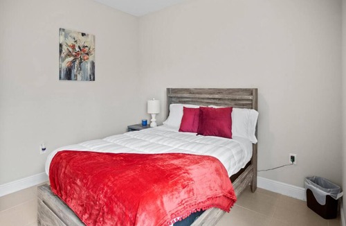 Poinciana Apartment | Luxury and tranquility, In the Heart of Poinciana, just 30 min from Disney!