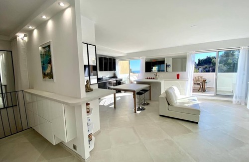 Saint Antoine Apartment | Luxury Apartment - 3 rooms with sea view, swimming pool and tennis court