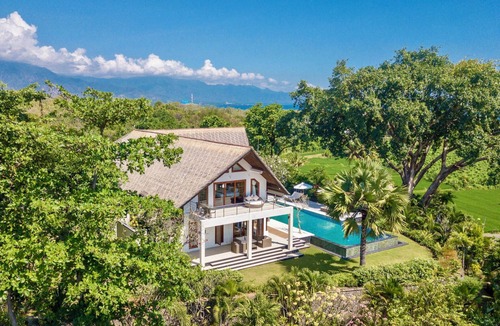 Umeanyar Villa | Luxury Beach & Cliff Villa with Unbelievable Panoramic Views.