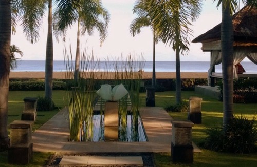 Banjartegehe Villa | Luxury Beach Villa with Infinity Pool.