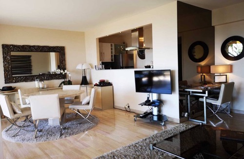 Vallauris Apartment | Luxury building with swimming pool and sea access