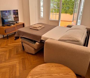 Thiers House | Luxury Central Condo with Private Terrace in Nice
