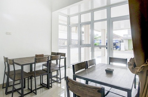 Bandar Lampung House | Luxury Deluxe Double Retreat with Parking Access