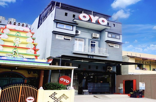 Banda Aceh House | Luxury Deluxe DBL Retreat W/Free WiFi and Parking