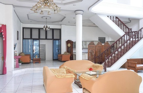 Padang House | Luxury Deluxe DBL Retreat W/Free WiFi and Parking