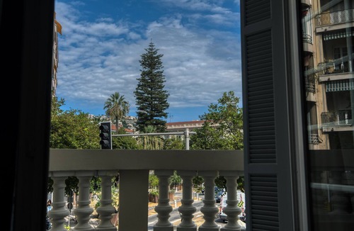 Nice City Centre Apartment | Luxury Designer Flat Super Central & near Promenade Des Anglais!