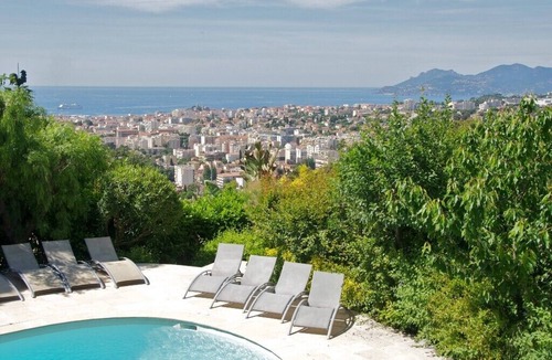 Le Cannet Villa | Luxury Provençale Villa Overlooking The Bay of Cannes
