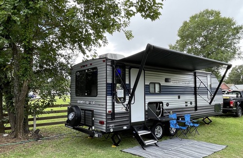 Taft House | Luxury RV on a beautiful land with all amenities, fantastic deck for relaxing