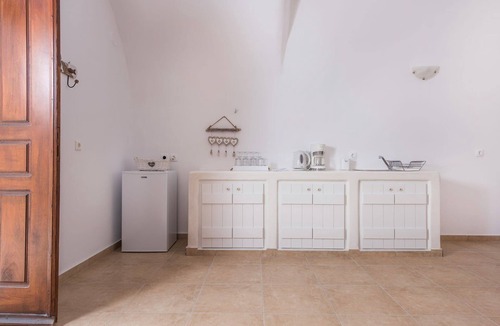 Pyrgos Villa | Luxury Santorini Residence | 2 Bedrooms | Villa Lucy | Spacious Terrace | Pyrgos