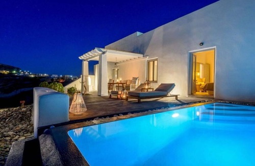 Pyrgos Villa | Luxury Santorini Villa | Villa Dean | 1 Bedroom | Children Older than 12Y are.