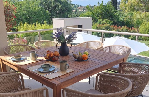Cagnes-sur-Mer Villa | Luxury single-storey Villa on French Riviera , View & heated swimming pool