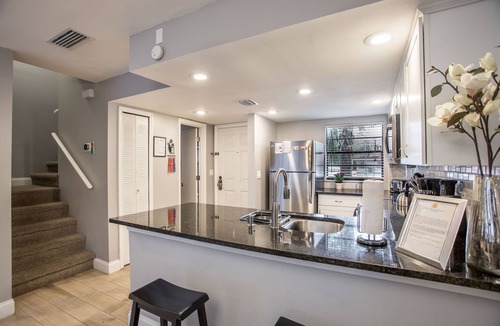 Kissimmee House | Luxury Townhouse w/Free Waterpark & Pools 10 Min to Disney