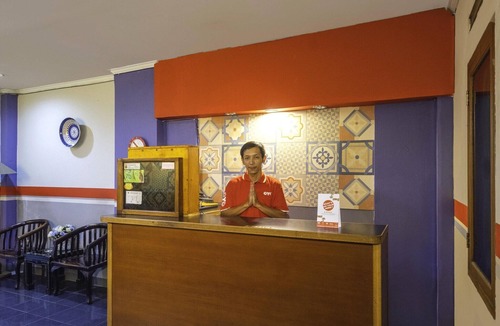 Bandung House | Luxury Twin Stay with Free WiFi and Parking