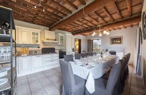 Leccio Villa | Luxury villa for your Tuscan holidays, a few minutes from Lucca, private swimmin