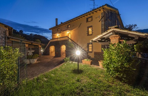 Leccio Villa | Luxury villa for your Tuscan holidays, a few minutes from Lucca, private swimmin
