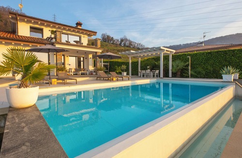 Iseo House | Luxury villa with private infinity pool Iseo